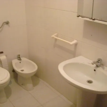 ゲストハウス Residencia Aviz